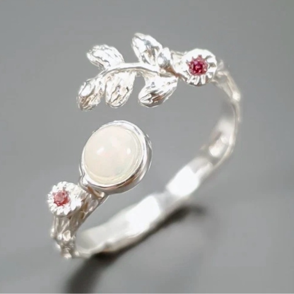 Elegant 925 Sterling Silver Grooved Natural White Opal & Garnet Bypass Ring
